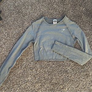 Long sleeve croped GymShark shirt